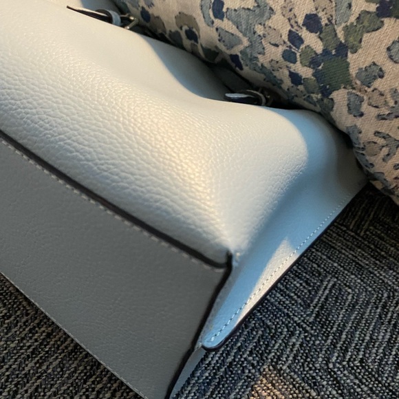 Coach Mollie 25 Leather Tote C4084 NWOT - Picture 8 of 12